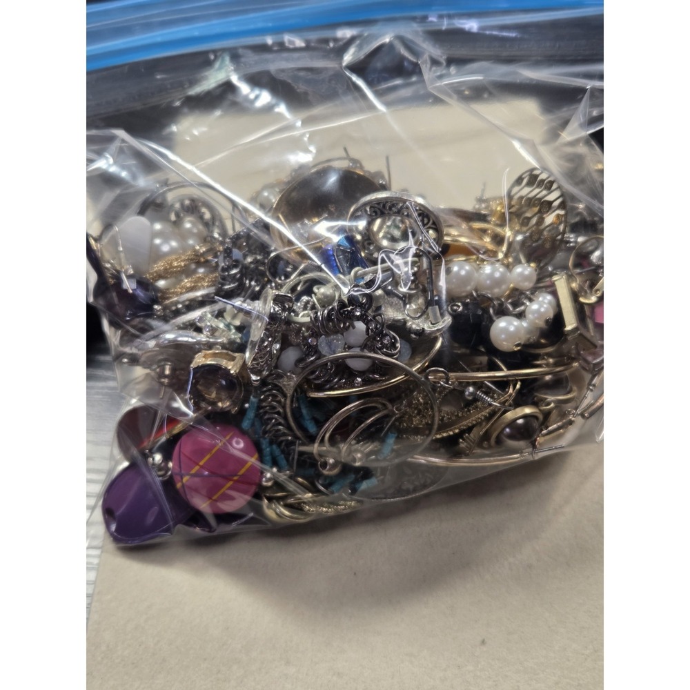 Vintage to Modern Earrings Lot 13oz Mixed Pierced Clip Signed Wearable Pairs